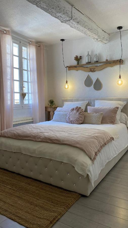 L'Escapade Aixoise: Historic Center Studios with Netflix Aix-en-Provence Room photo